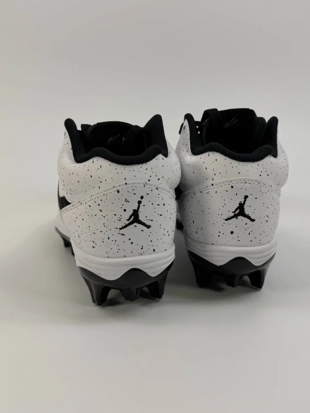 Jordan Stadium 90 Low TD 'White Black' HQ0210-100 Football Multi Size